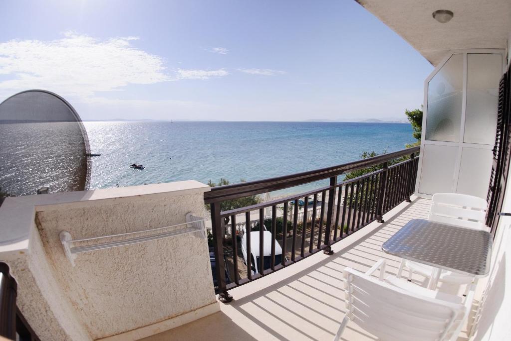Apartments Petricevic Podstrana Exterior photo
