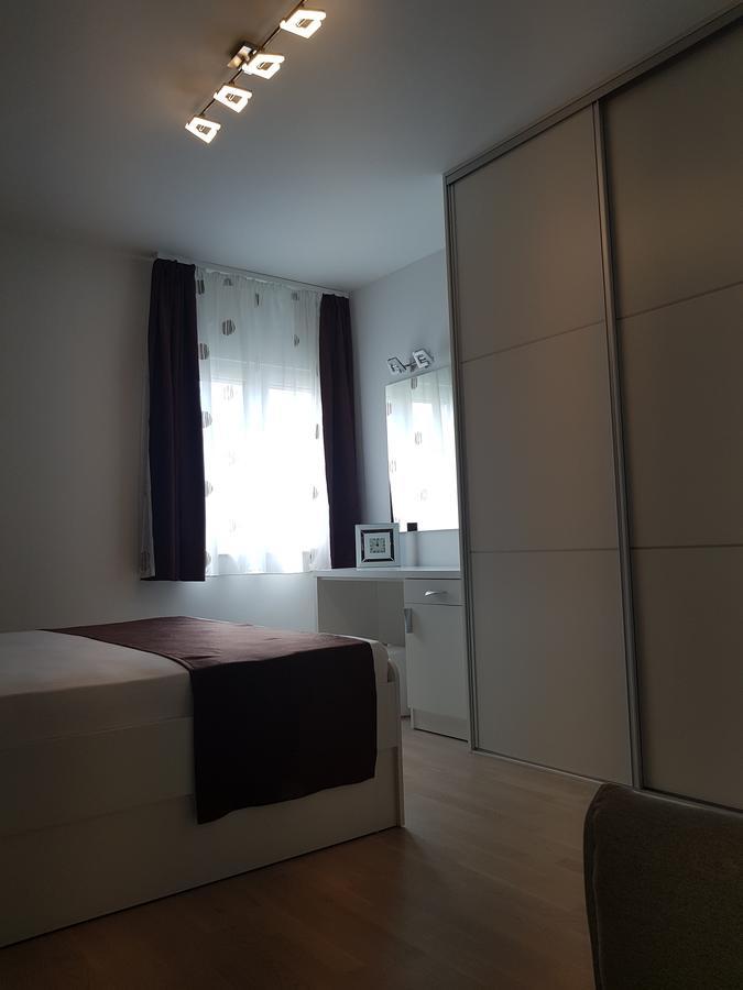 Apartments Petricevic Podstrana Exterior photo