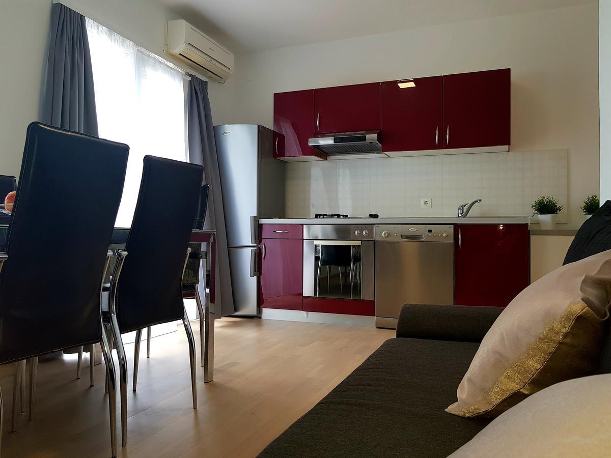 Apartments Petricevic Podstrana Exterior photo